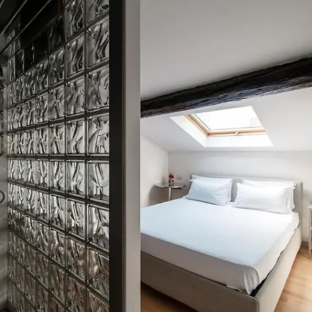 La Mansardina Di Giuly By Quokka 360 - Bright Attic In The Centre Of * Como