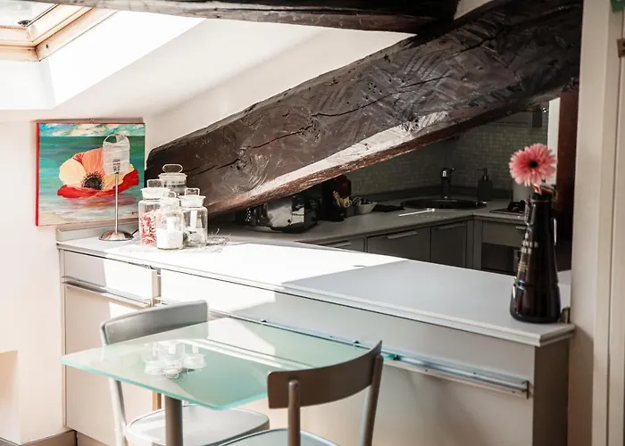 La Mansardina Di Giuly By Quokka 360 - Bright Attic In The Centre Of Apartmán