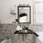 La Mansardina Di Giuly By Quokka 360 - Bright Attic In The Centre Of * كومو