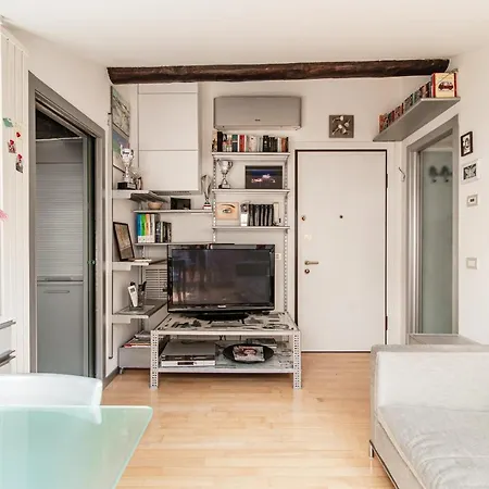 Appartamento La Mansardina Di Giuly By Quokka 360 - Bright Attic In The Centre Of